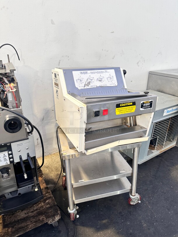 Commercial Oliver 711 Toast Slicer 115 Volt Working - Image 1 of 5