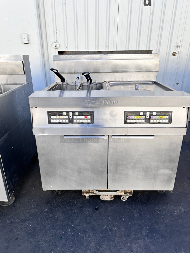 Frymaster SCFHD260G Gas Fryer - (2) 80 lb Vats, Floor Model, Natural Gas With Filtration System Tested and Working! - Image 2 of 7