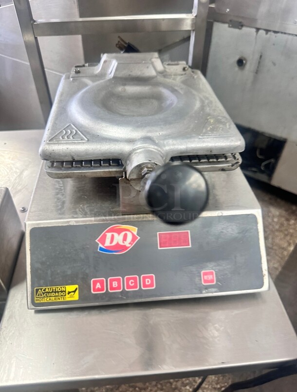 DQ Carbons CS-PGM Waffle Cone Maker 115 Volt Tested and Working - Image 1 of 8