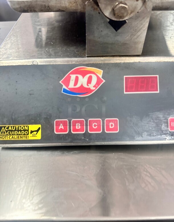 DQ Carbons CS-PGM Waffle Cone Maker 115 Volt Tested and Working - Image 6 of 8