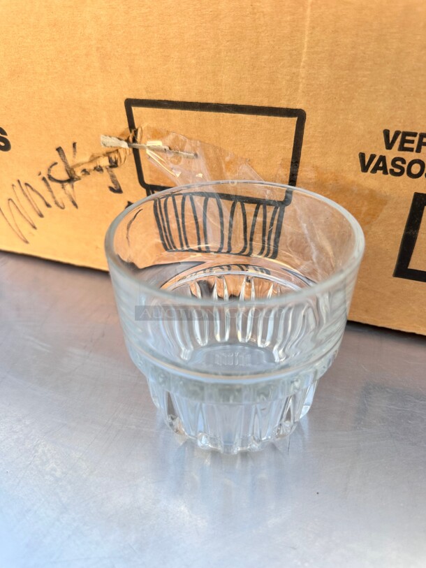 New Libbey Everest Lock No. 15434 Rocks Soda Glass  - Image 6 of 6