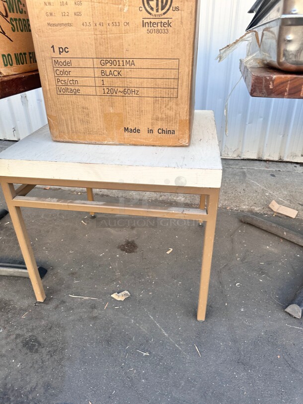 Metal and Wood Side Table - Image 4 of 4
