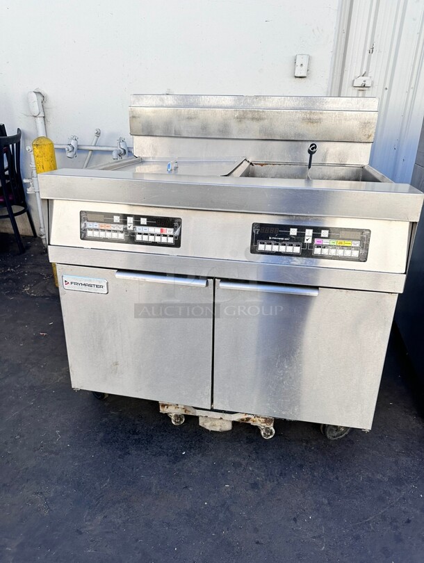 2022 Used Frymaster SCFHD260G Gas Fryer - (2) 80 lb Vats, Floor Model, Natural Gas With Filtration System Tested and Working - Image 6 of 10