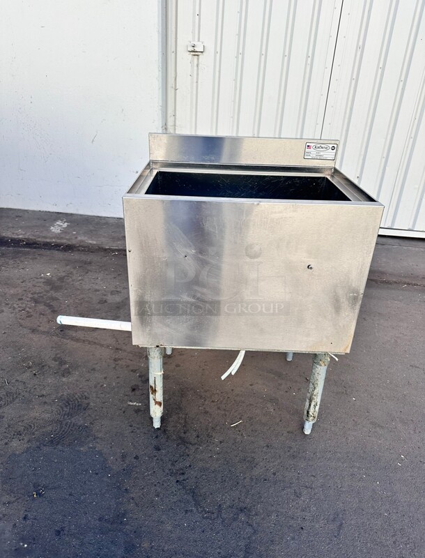 Clean! Used Krowne Metal 18-24-7 Silver Series 24" Ice Bin with Cold Plate - Image 3 of 6