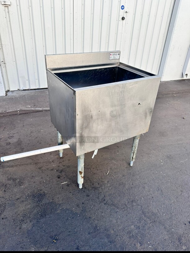 Clean! Used Krowne Metal 18-24-7 Silver Series 24" Ice Bin with Cold Plate - Image 5 of 6