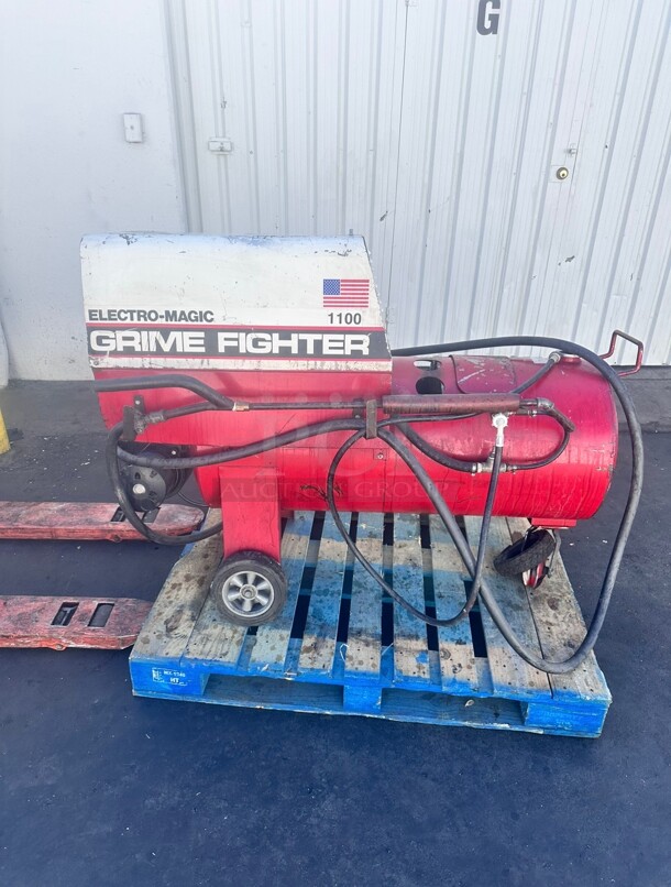 Electro Magic 1100 Dirt Buster Hot Water High Pressure Washer Diesel Working  - Image 1 of 11