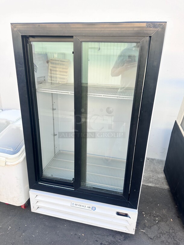 2022 Used Beverage-Air LV17HC-1-W 36" White Refrigerated Sliding Glass Door Merchandiser - Image 2 of 9
