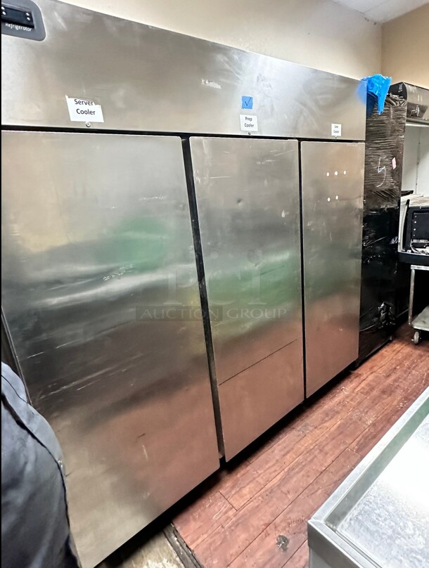 Excellent Shape! Delfield CSR3P-S 83" Three Section Reach-In Refrigerator w/ 3 Solid Full Doors 115 Volt Tested and Working! - Image 7 of 10