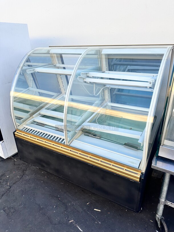 Nice! Federal Industries SN48-3SC 48" Double-Curved Glass Dual Zone Refrigerated Bakery Case 115 Volt Tested and Working - Image 7 of 10