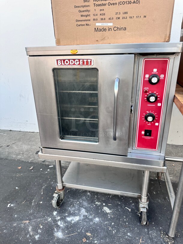 Excellent! Used Blodgett CTB BASE Single Half Size Electric Convection Oven - 5.6kW, 208v/1ph Tested and Working - Image 2 of 7