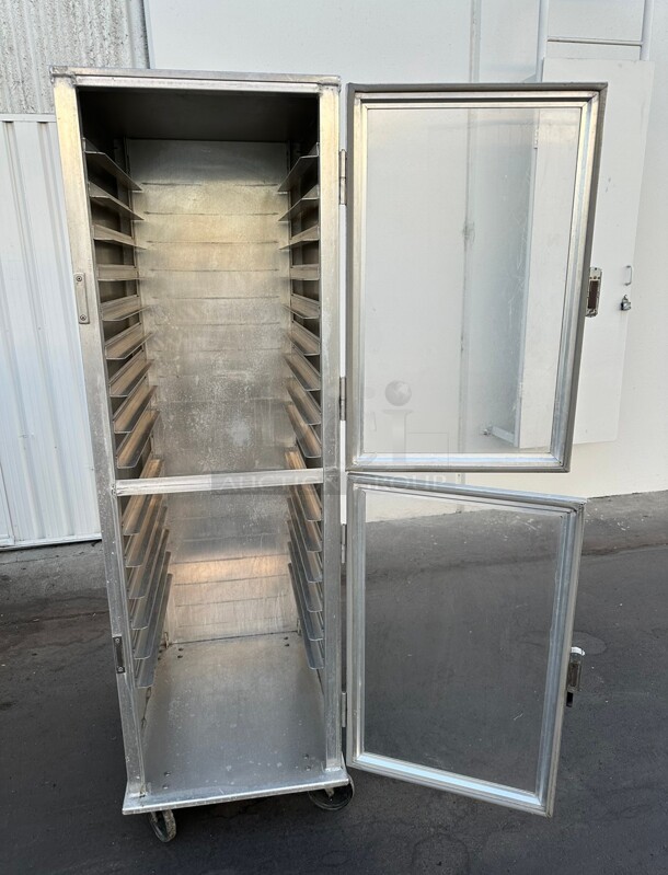 Nice! Used Lockwood CA72-RR18-R Dutch Door Display Cabinet, 18 Pan Capacity - Image 2 of 5