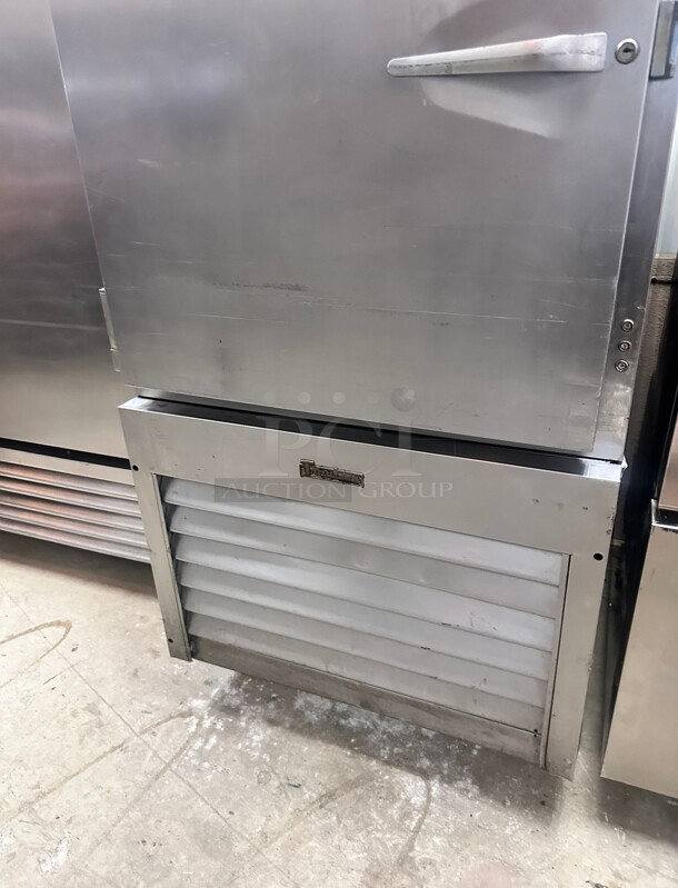 Used Traulsen RBC100 Self-Contained Reach-In 100 lb Blast Chiller 220 Volt 1 Phase 'Not Sure Of Functionality' - Image 9 of 11
