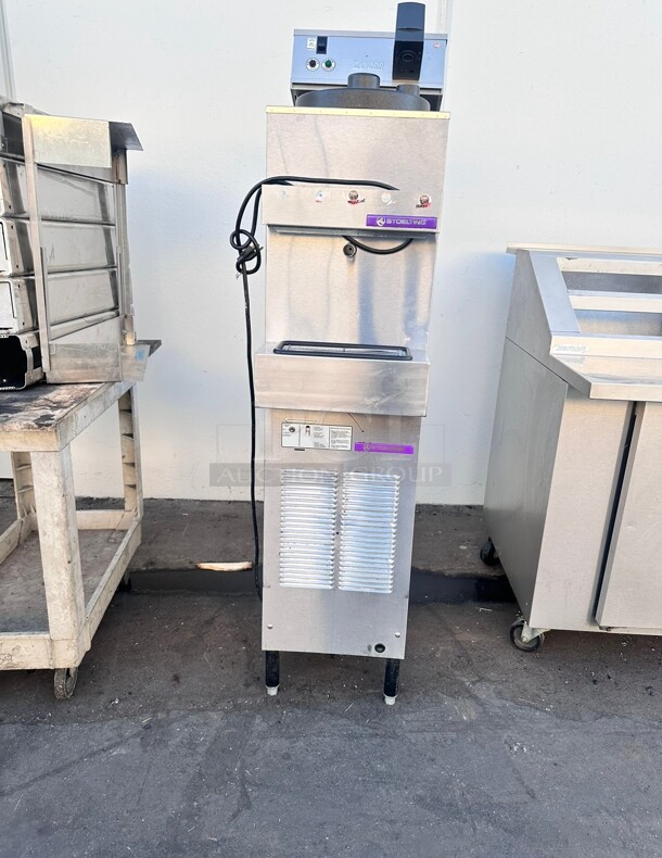 Nice! Stoelting E257-37 10-gallon-capacity floor model Slushy frozen beverage dispenser 115 Volt Tested and Working - Image 3 of 10