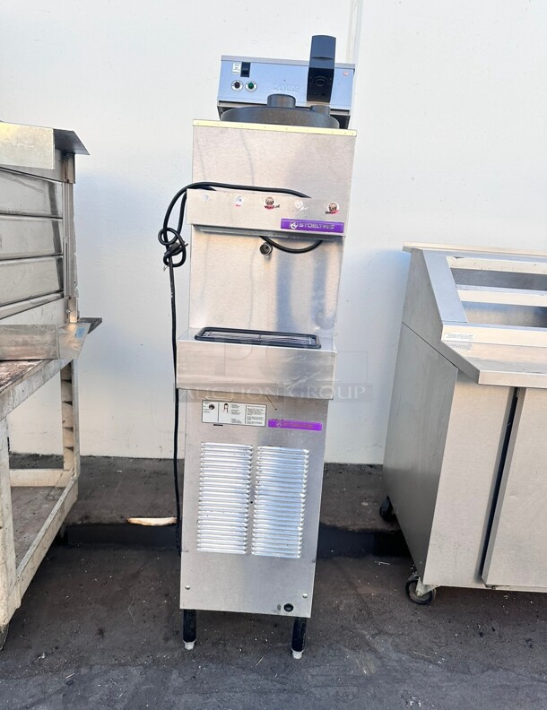 Nice! Stoelting E257-37 10-gallon-capacity floor model Slushy frozen beverage dispenser 115 Volt Tested and Working - Image 8 of 10