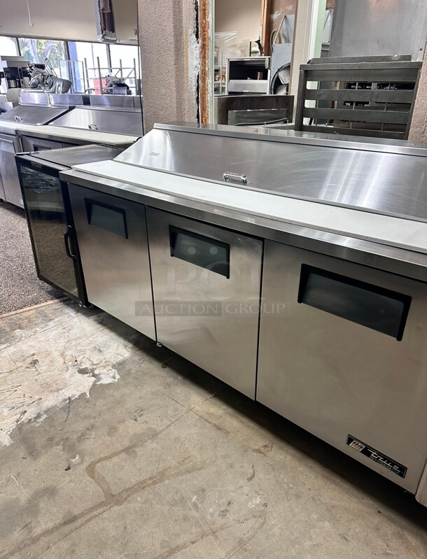 Excellent Shape! True TSSU-72-18 72" TSSU Series Sandwich/Salad Prep Table w/ Refrigerated Base, 115v Tested and Working! - Image 2 of 5
