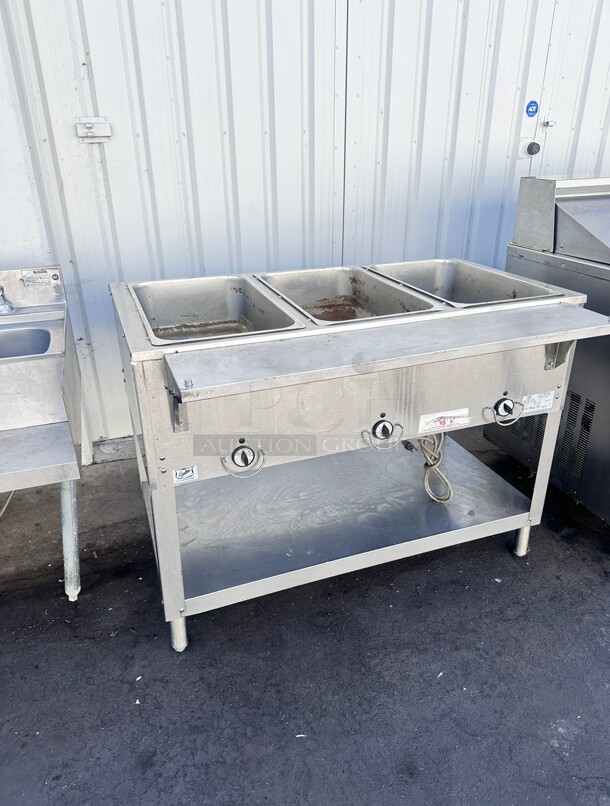 Duke E303 Aerohot Electric 3-Well Steamtable Hot Food Unit, 120 Volt Tested and Working - Image 1 of 7