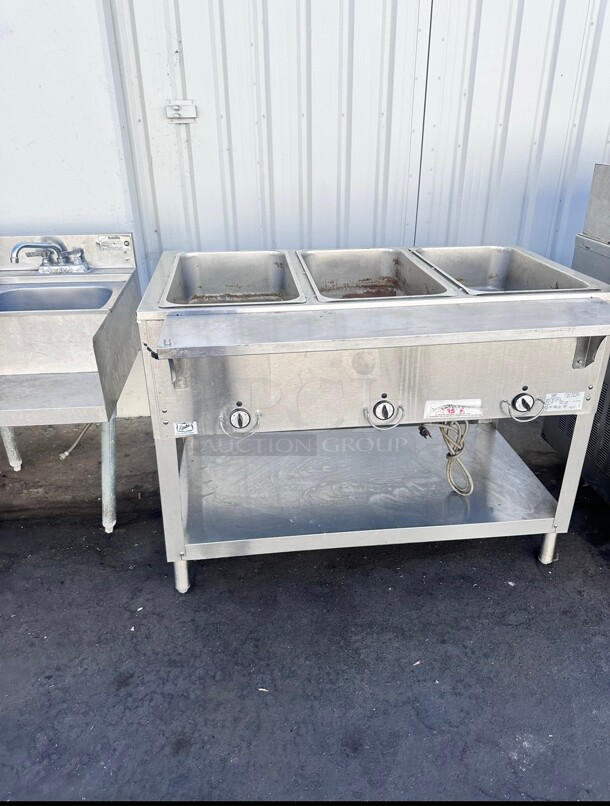 Duke E303 Aerohot Electric 3-Well Steamtable Hot Food Unit, 120 Volt Tested and Working - Image 4 of 7