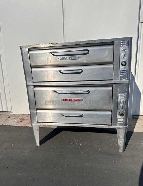 Used Blodgett 961 Natural Gas Double Deck Oven with Draft Diverter - 74,000 BTU Tested and Working - Image 2 of 8