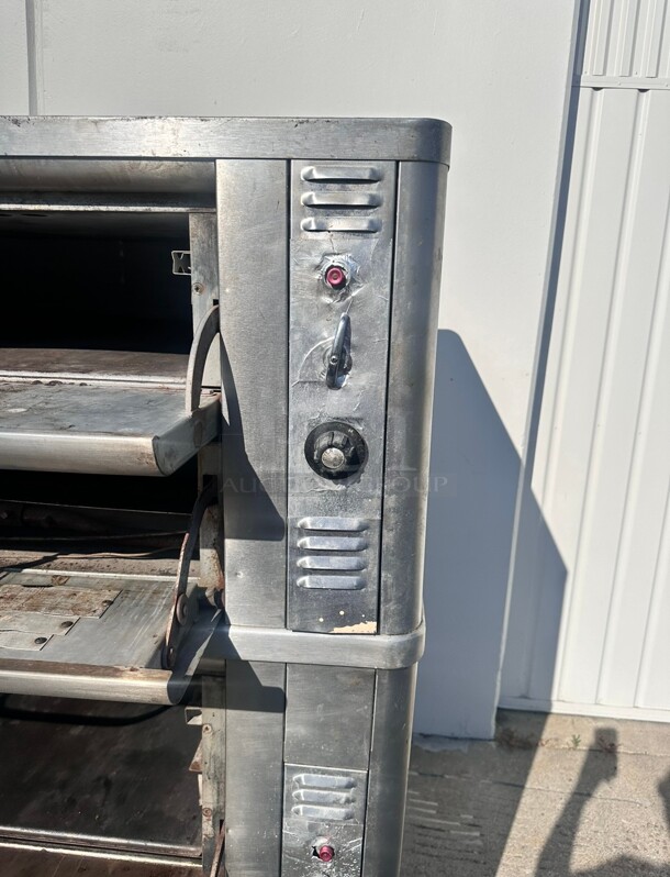 Used Blodgett 961 Natural Gas Double Deck Oven with Draft Diverter - 74,000 BTU Tested and Working - Image 7 of 8