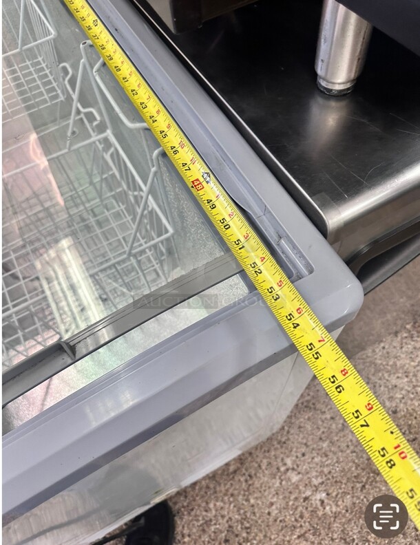 Late Model Commercial Sliding Glass Door Chest Freezer 115 Volt Tested and Working - Image 6 of 6