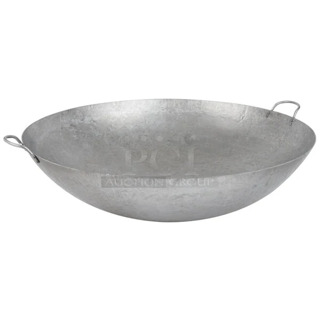 BRAND NEW SCRATCH AND DENT! Town 34730 30" Hand Hammered Cantonese Wok