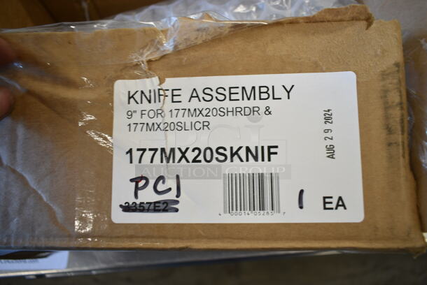 BRAND NEW SCRATCH AND DENT! Avantco 177MX20SKNIF Slicer Knife Assembly for MX20 Series Slicer and Shredder Attachments - Image 3 of 3