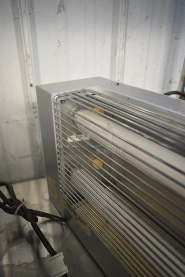 2 Gilbert 219GT Bug Zappers. 120 Volts, 1 Phase. 2 Times Your Bid! Tested and Working! - Image 5 of 7