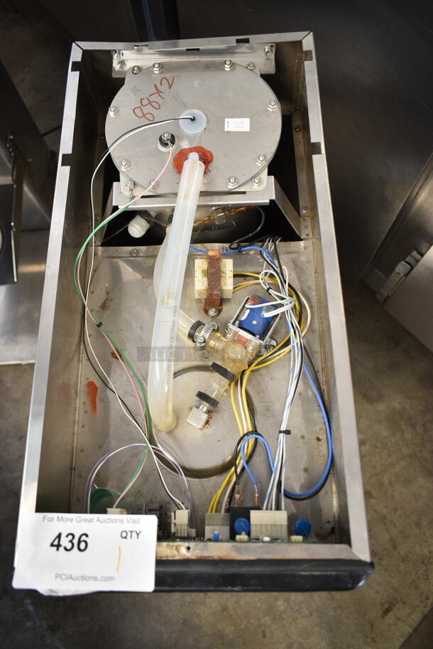Bunn ITCB-DV Stainless Steel Commercial Countertop Iced Tea Machine. 120 Volts, 1 Phase.  - Image 5 of 6