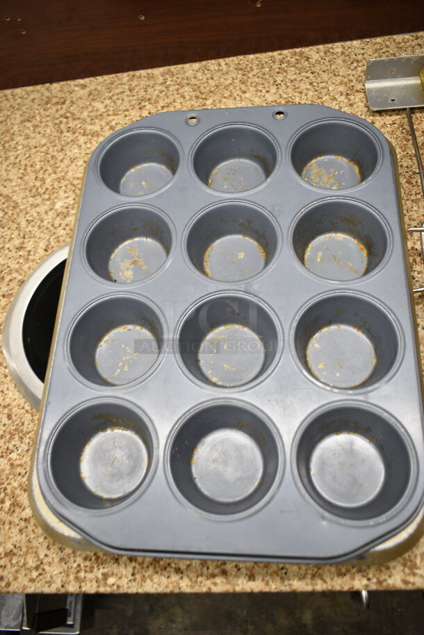 ALL ONE MONEY! Lot of Various Items Including Metal Muffin Baking Pans, Scoopers. - Image 2 of 6
