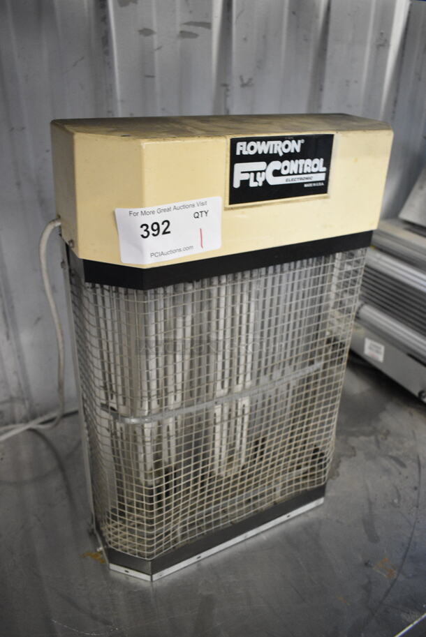 Flowtron FC 7800B Fly Control Bug Zapper. 120 Volts, 1 Phase. Tested and Does Not Power On - Image 2 of 4