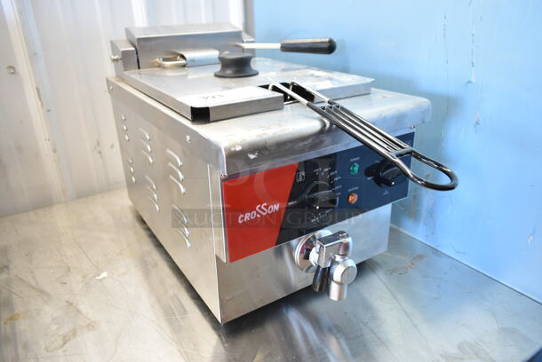 BRAND NEW SCRATCH AND DENT! 2024 Crosson EF-6V Stainless Steel Commercial Countertop Electric Powered Fryer w/ Metal Fry Basket and Lid. 120 Volts, 1 Phase. - Image 3 of 7