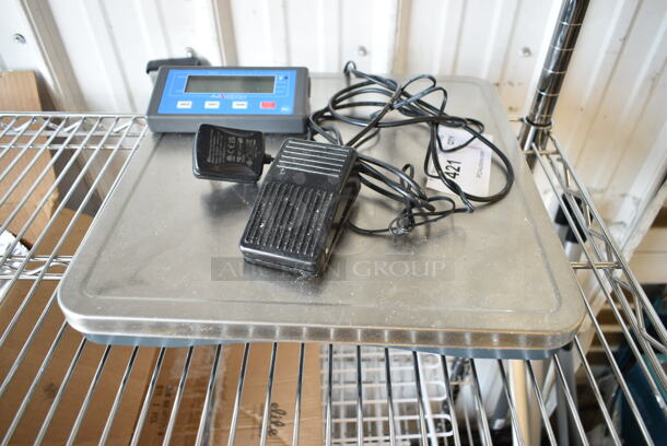 BRAND NEW SCRATCH AND DENT! AvaWeigh 334PZ10 10 lb. Pizza / Portion Scale with Wireless Digital Display and 334PZFPED Foot Pedal - Image 2 of 7