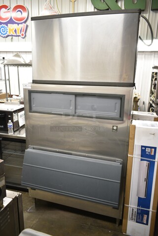 Manitowoc QY1605W Stainless Steel Ice Head on Manitowoc F1300 Commercial Ice Bin. 208-230 Volts, 1 Phase.