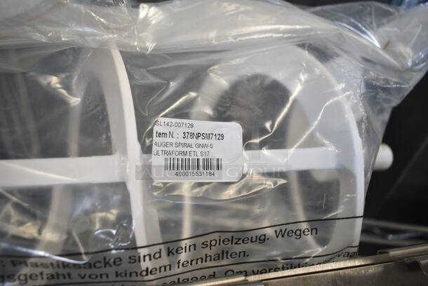 3 BRAND NEW SCRATCH AND DENT! Items Including 407BTH713 Choice Seven Hole Squeeze Bottle Holder Top for 1/3 Size Pans, Narvon 378PSMM2116 Bowl Gasket for SMM Series, Narvon 378NPSM7129 Spiral Shovel for Narvon SM1, SM2, and SM3 Granita / Slushy Machines. 3 Times Your Bid!  - Image 4 of 6