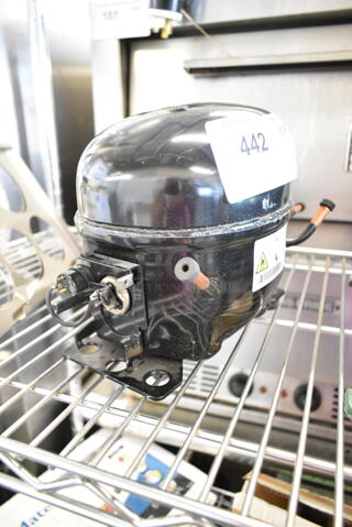 BRAND NEW SCRATCH AND DENT! Cubigel NUY100NR Motor. 115-127 Volts, 1 Phase. 