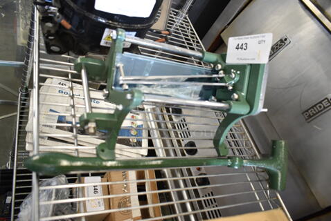 BRAND NEW SCRATCH AND DENT! Garde Metal Countertop French Fry Cutter