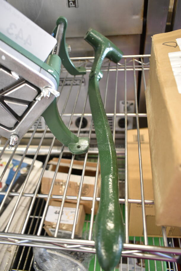 BRAND NEW SCRATCH AND DENT! Garde Metal Countertop French Fry Cutter - Image 5 of 6