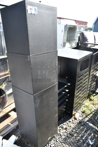 7 Black Items Including Planters. 7 Times Your Bid!