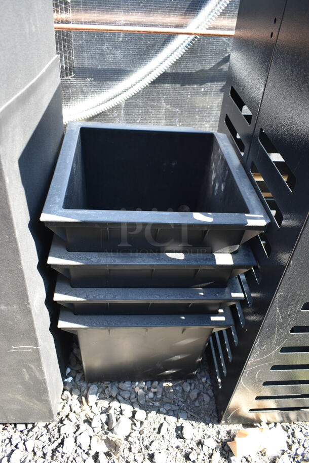 7 Black Items Including Planters. 7 Times Your Bid! - Image 2 of 6