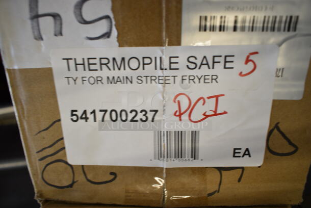 2 BRAND NEW SCRATCH AND DENT! Items Including Avantco 17814631 Replacement Large Door Roller and Main Street Equipment 541700237 Safety Thermopile for Floor Fryers. 2 Times Your Bid!  - Image 6 of 6