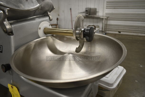 BRAND NEW SCRATCH AND DENT! 2024 Hobart 84145 5 lb. Buffalo Chopper Food Processor with Powder-Coated Aluminum Base, S Blade and #12 Hub. 115 Volts, 1 Phase. Tested and Working! - Image 6 of 9