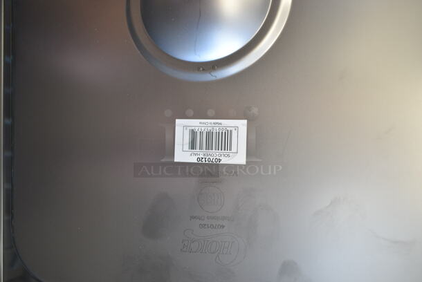 23 BRAND NEW SCRATCH AND DENT! Stainless Steel Items Including 5 4070120 Choice 1/2 Size Stainless Steel Solid Steam Table / Hotel Pan Cover, 6 4070269 Choice 1/2 Size 6" Deep Anti-Jam Stainless Steel Steam Table / Hotel Pan, 6 4070290 Choice 1/9 Size Stainless Steel Slotted Steam Table / Hotel Pan Cover, 6 4070969 Choice 1/9 Size 6" Deep Anti-Jam Stainless Steel Steam Table / Hotel Pan. 23 Times Your Bid!  - Image 4 of 12