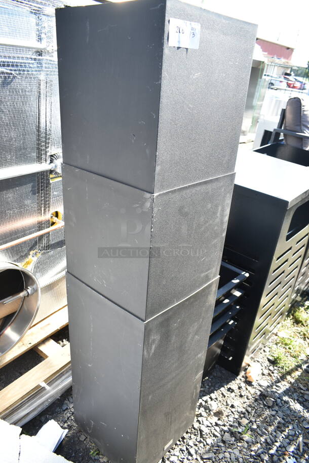 7 Black Items Including Planters. 7 Times Your Bid! - Image 4 of 6