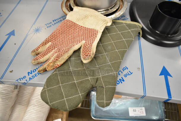 ALL ONE MONEY! Lot of Various Items Including Metal Piece, Gloves, Range Drip Pans.  - Image 3 of 8