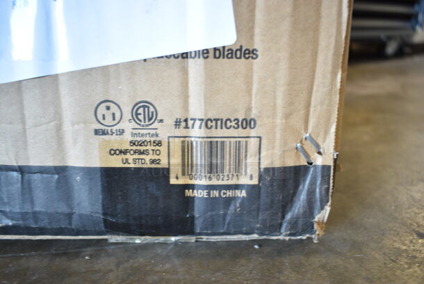 BRAND NEW SCRATCH AND DENT! Galaxy 177CTIC300 Countertop Ice Crusher. 120 Volts, 1 Phase. Tested and Working! - Image 3 of 3