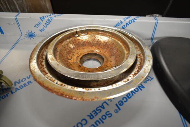 ALL ONE MONEY! Lot of Various Items Including Metal Piece, Gloves, Range Drip Pans.  - Image 5 of 8