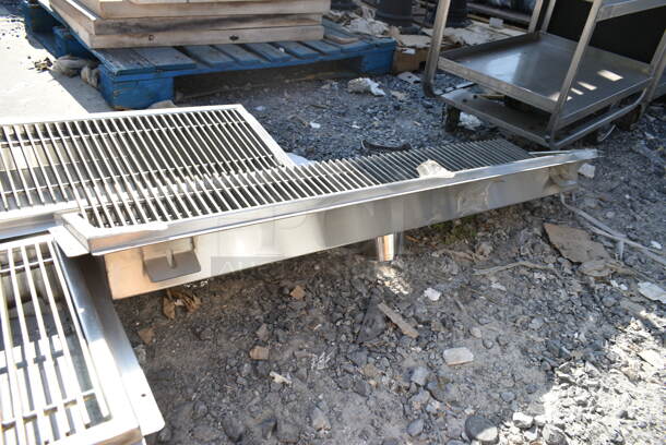 BRAND NEW SCRATCH AND DENT! Regency 600FT1248SS 12" x 48" 14-Gauge Stainless Steel Floor Trough with Grate - Image 3 of 5