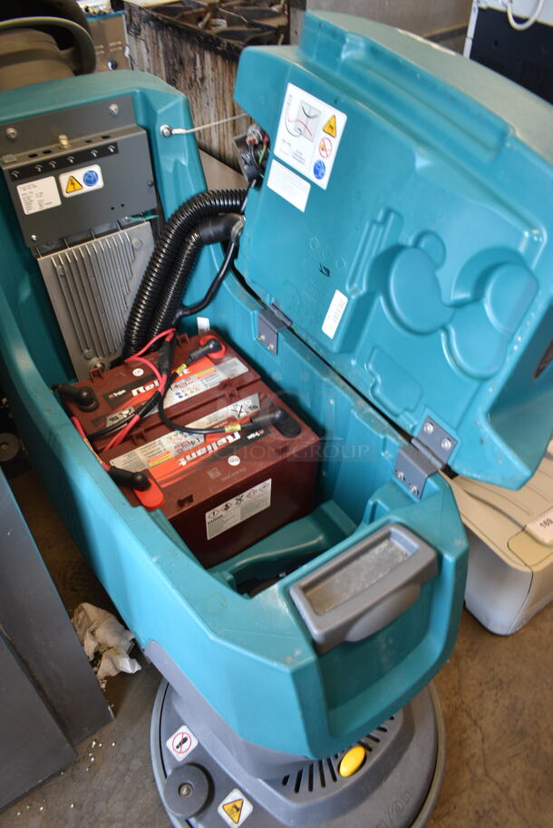 Tennant T300 Commercial Floor Cleaning Machine.  - Image 5 of 9