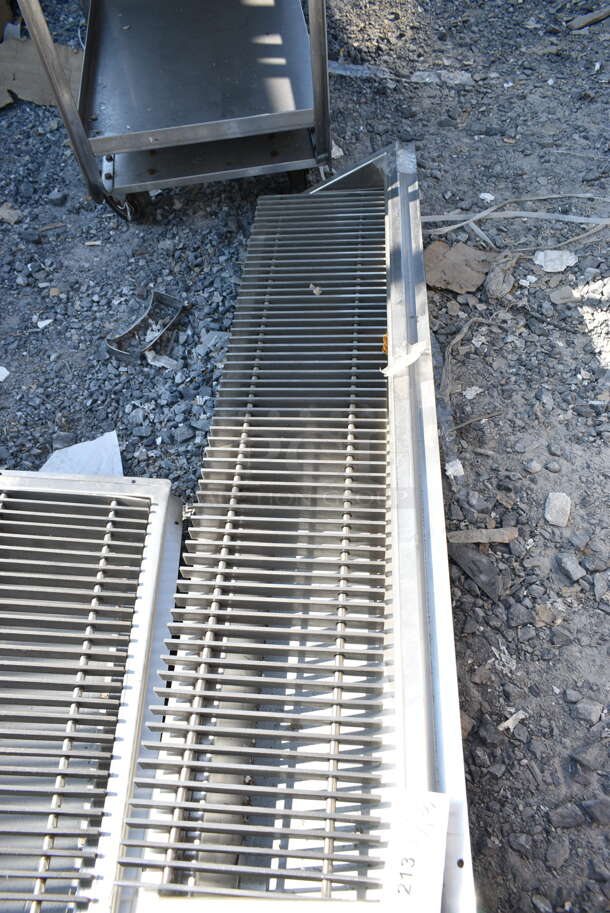 BRAND NEW SCRATCH AND DENT! Regency 600FT1248SS 12" x 48" 14-Gauge Stainless Steel Floor Trough with Grate - Image 4 of 5