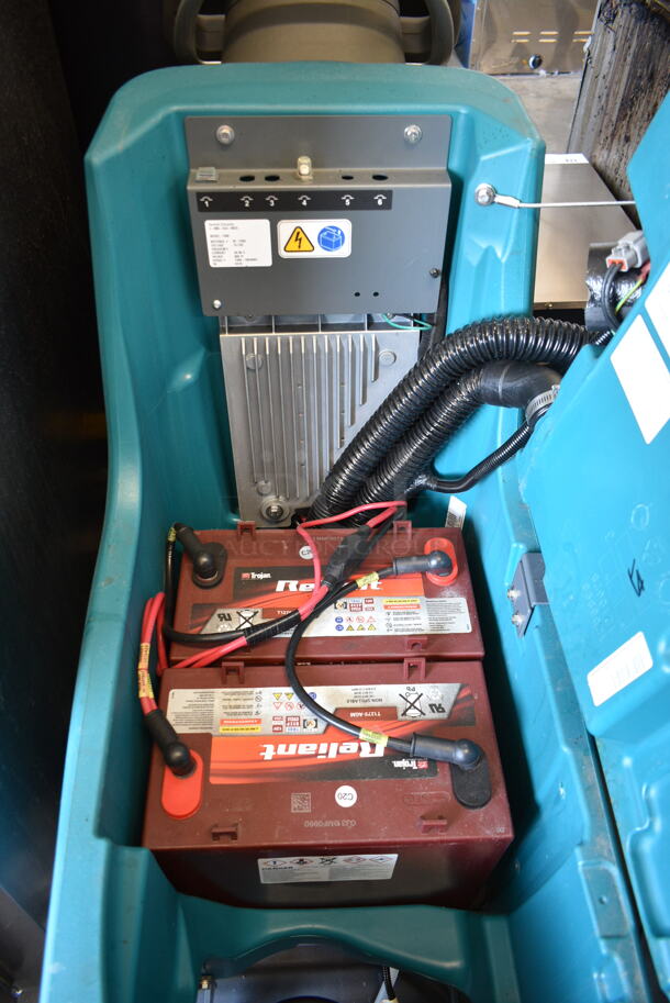 Tennant T300 Commercial Floor Cleaning Machine.  - Image 6 of 9
